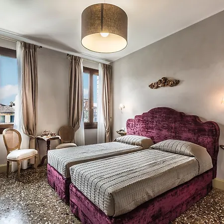 Appartement Palazzina Canal Venetië