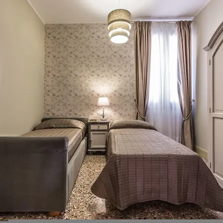 Palazzina Canal Апартаменты *