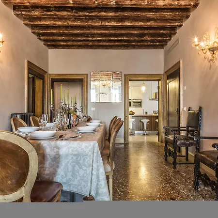 Апартаменты Palazzina Canal Венеция